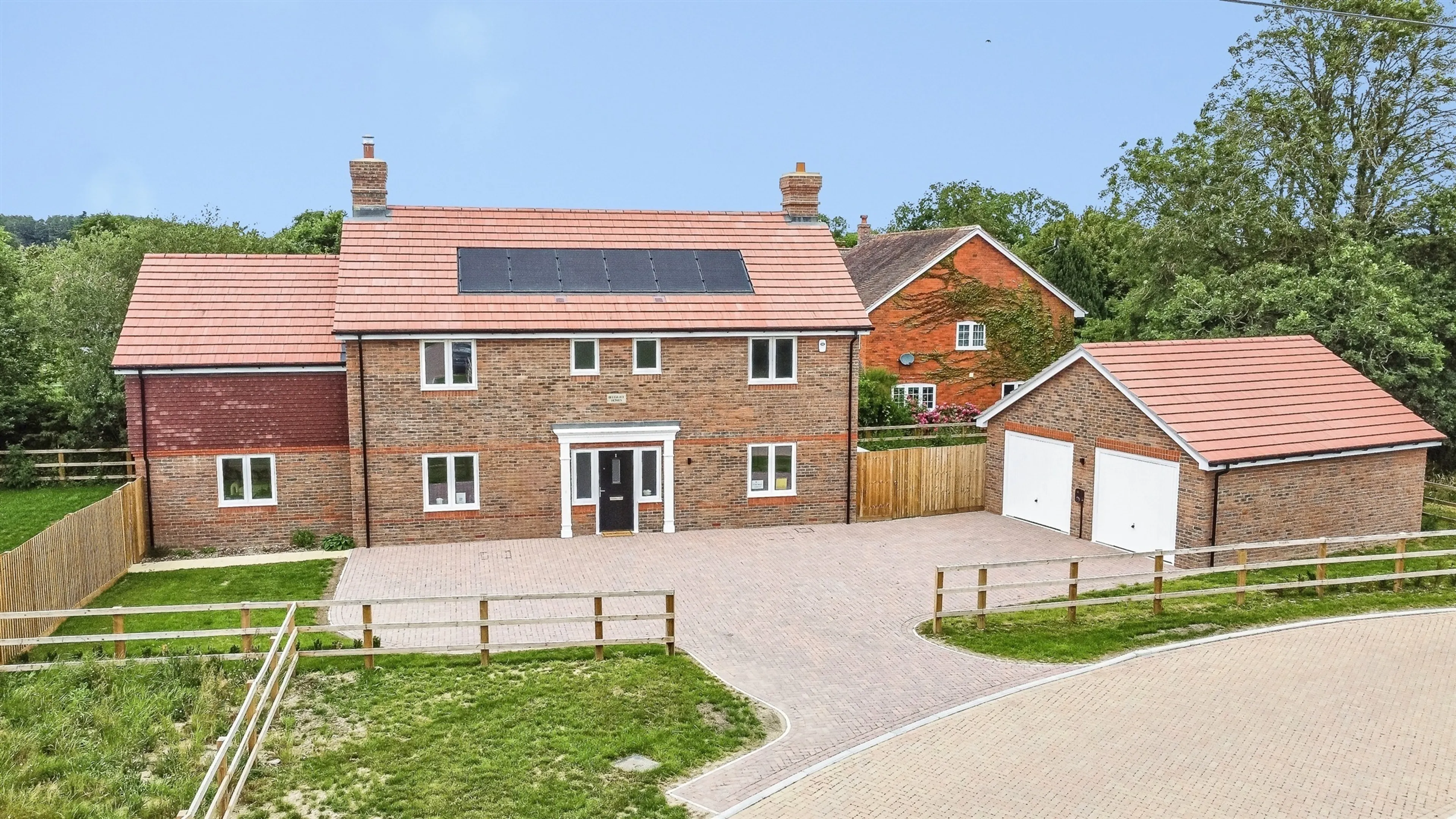 Property photo 0