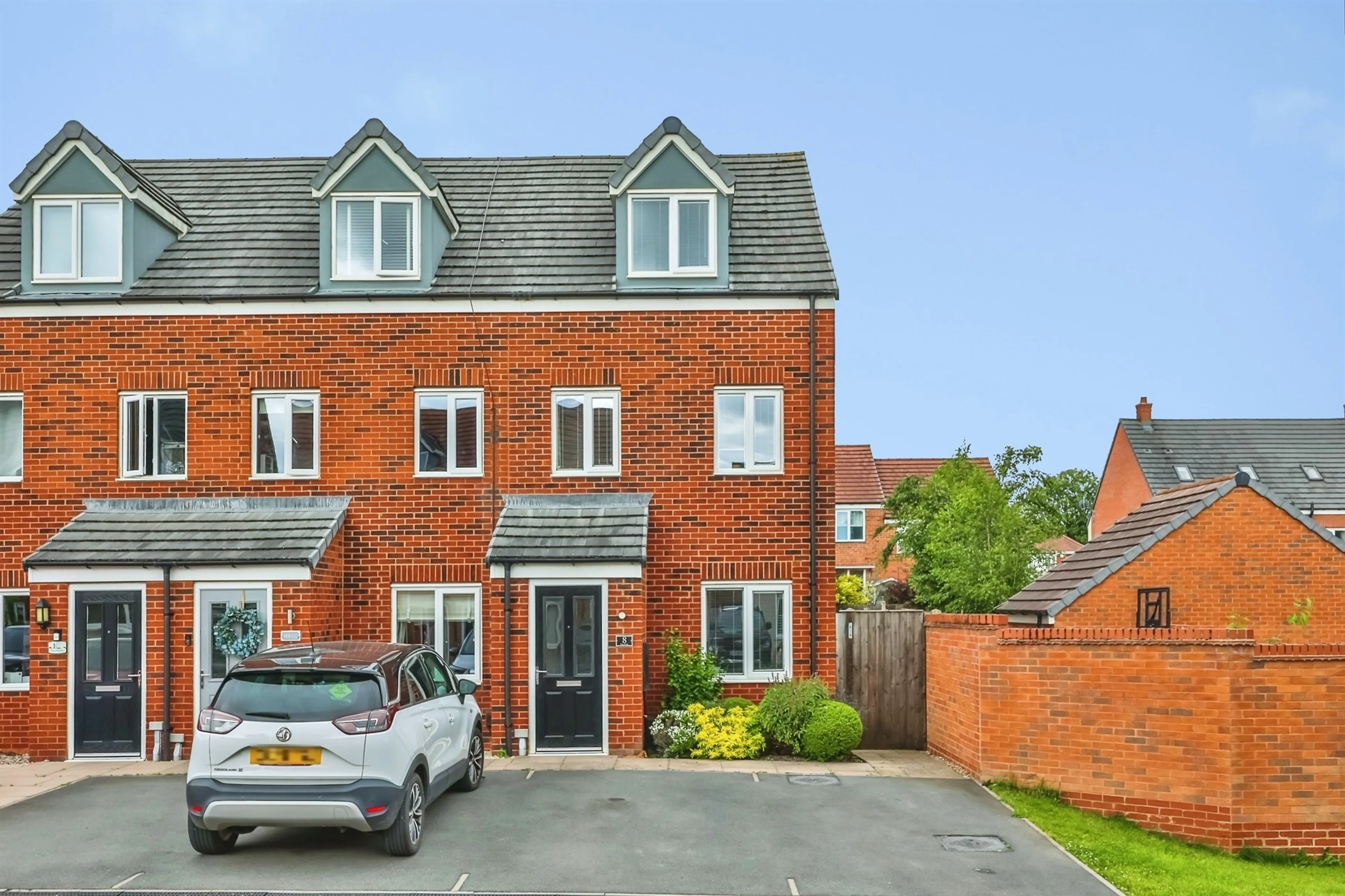 Property photo 0