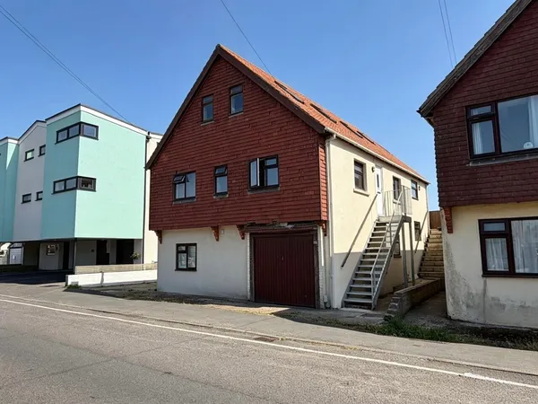 Brighton Road, Lancing, BN15