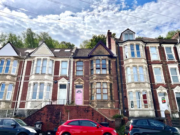 Bath Road, Brislington, BS4