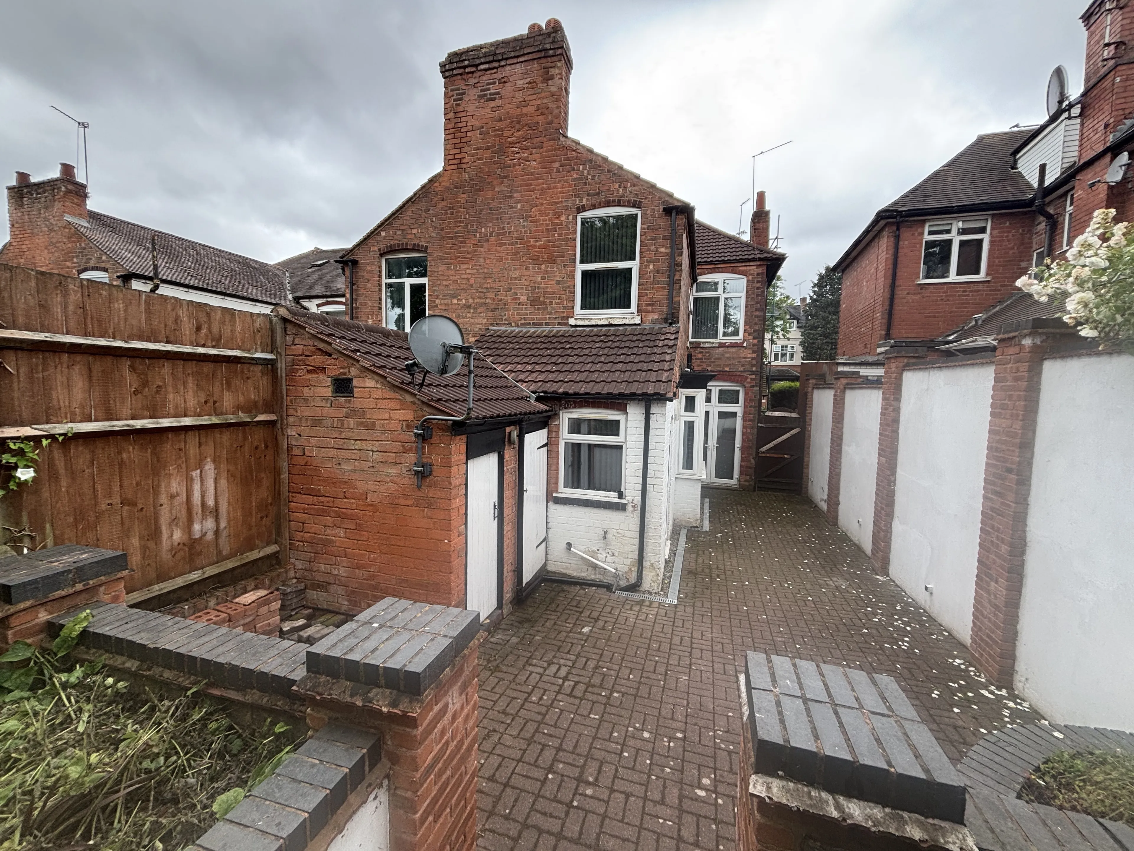 Property photo 0