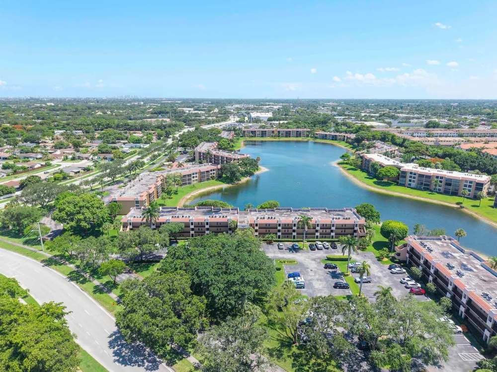 5828 Coral Lake Dr, Margate, FL 33063