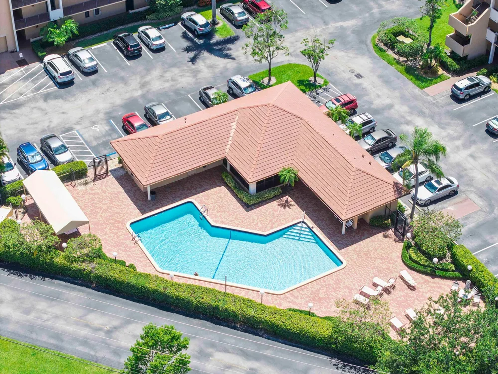 5828 Coral Lake Dr, Margate, FL 33063
