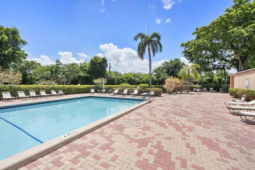 5828 Coral Lake Dr, Margate, FL 33063