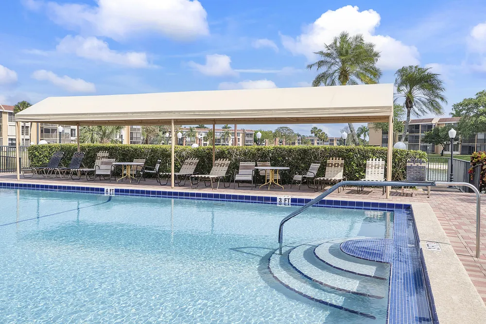 5828 Coral Lake Dr, Margate, FL 33063