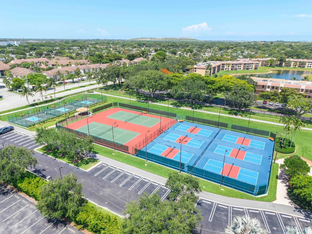 5828 Coral Lake Dr, Margate, FL 33063
