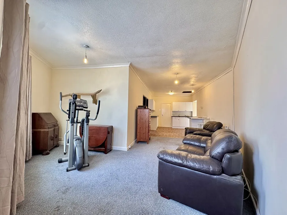 Property carousel item 11