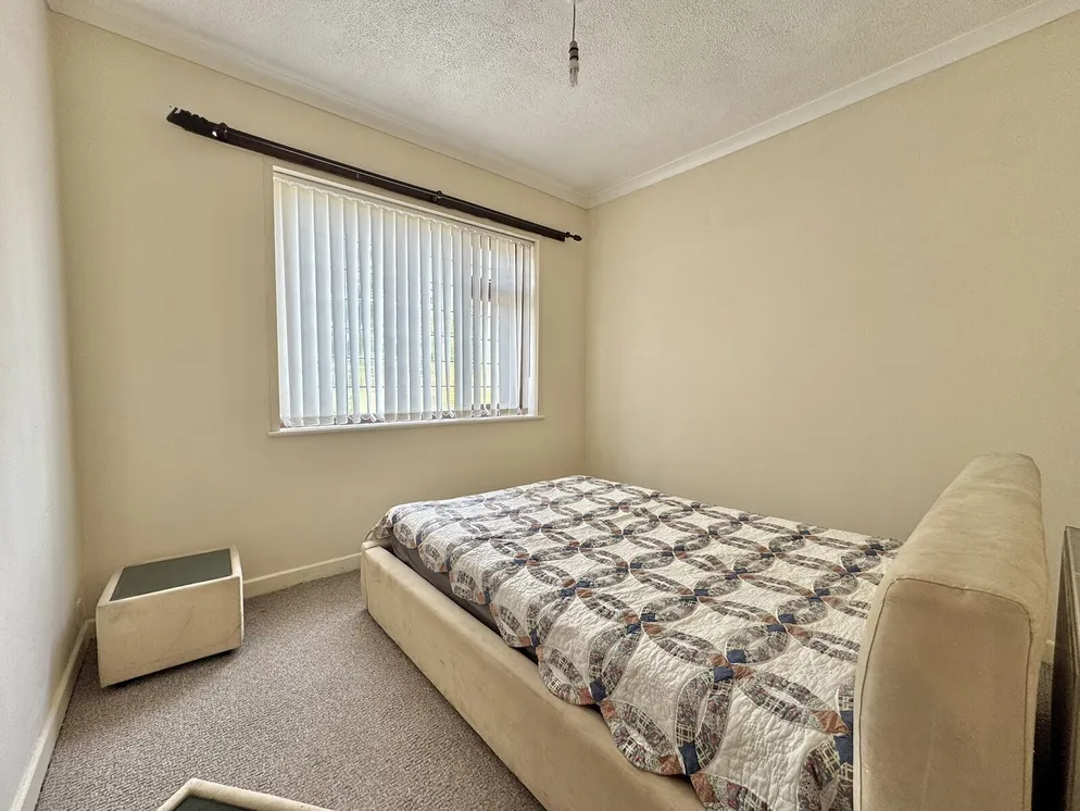 Property carousel item 24