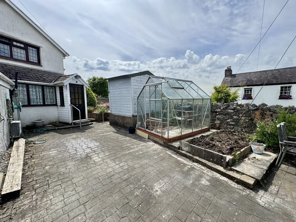 Property carousel item 28