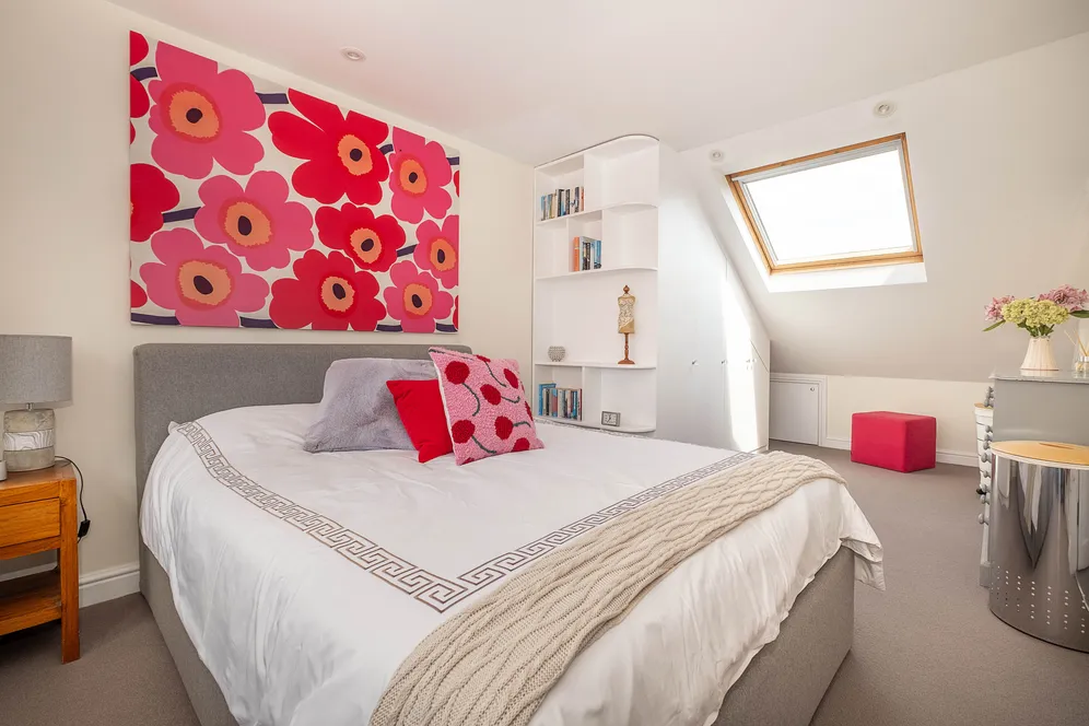Swanage Road, London, SW18 photo 13