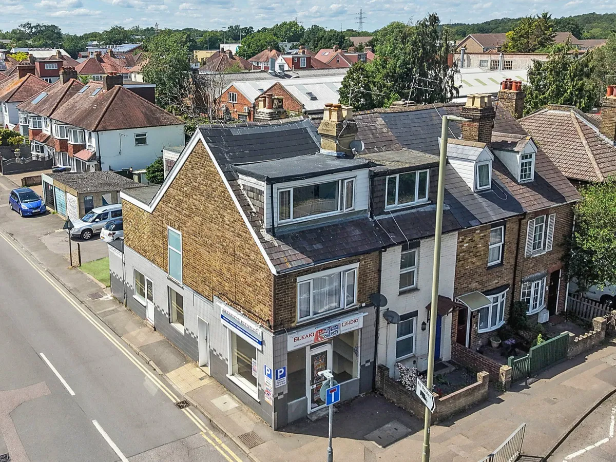 Kingston Road, Leatherhead, Surrey, KT22