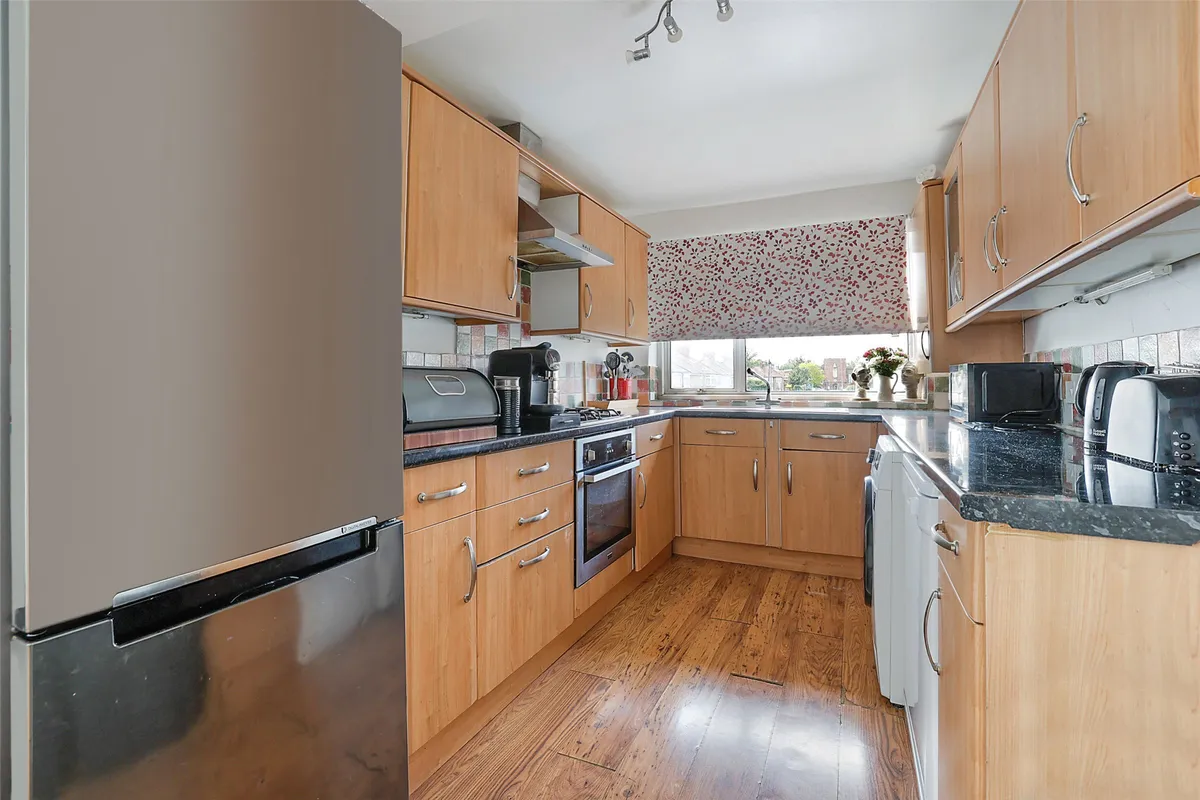 Kingston Road, Leatherhead, Surrey, KT22