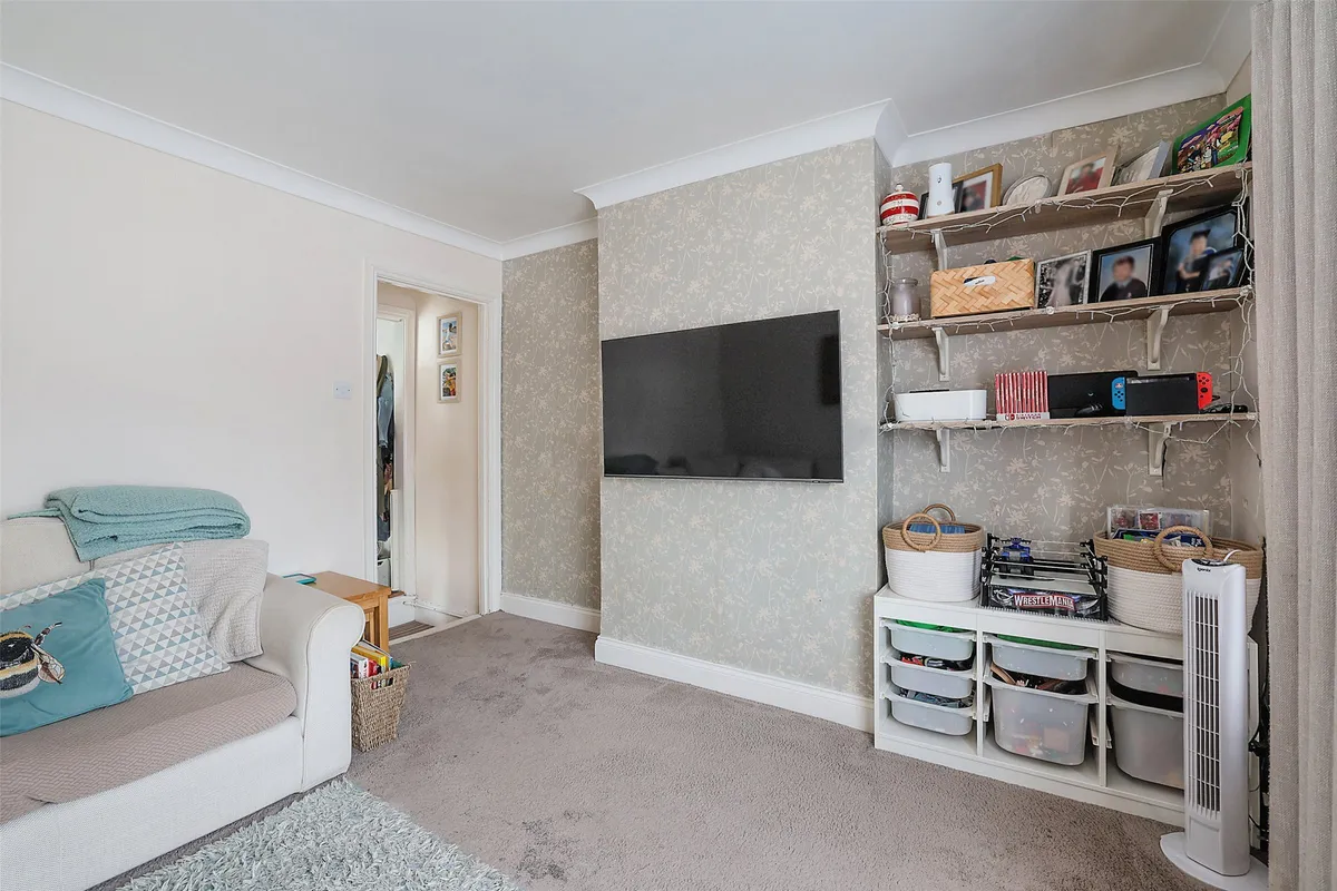 Kingston Road, Leatherhead, Surrey, KT22