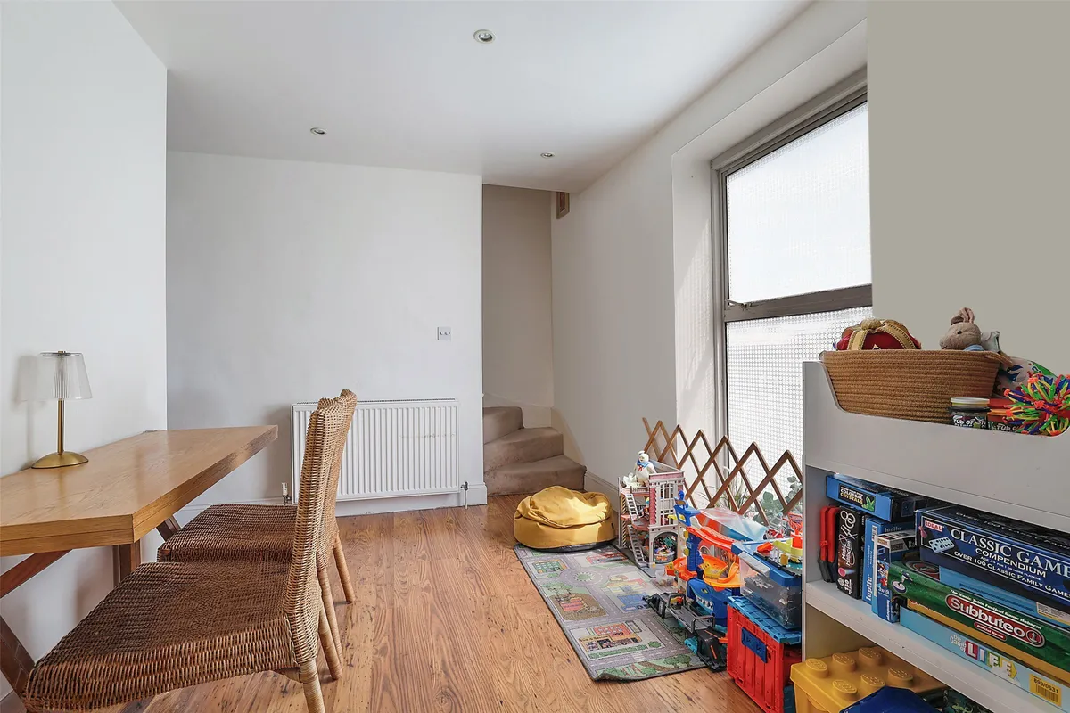 Kingston Road, Leatherhead, Surrey, KT22