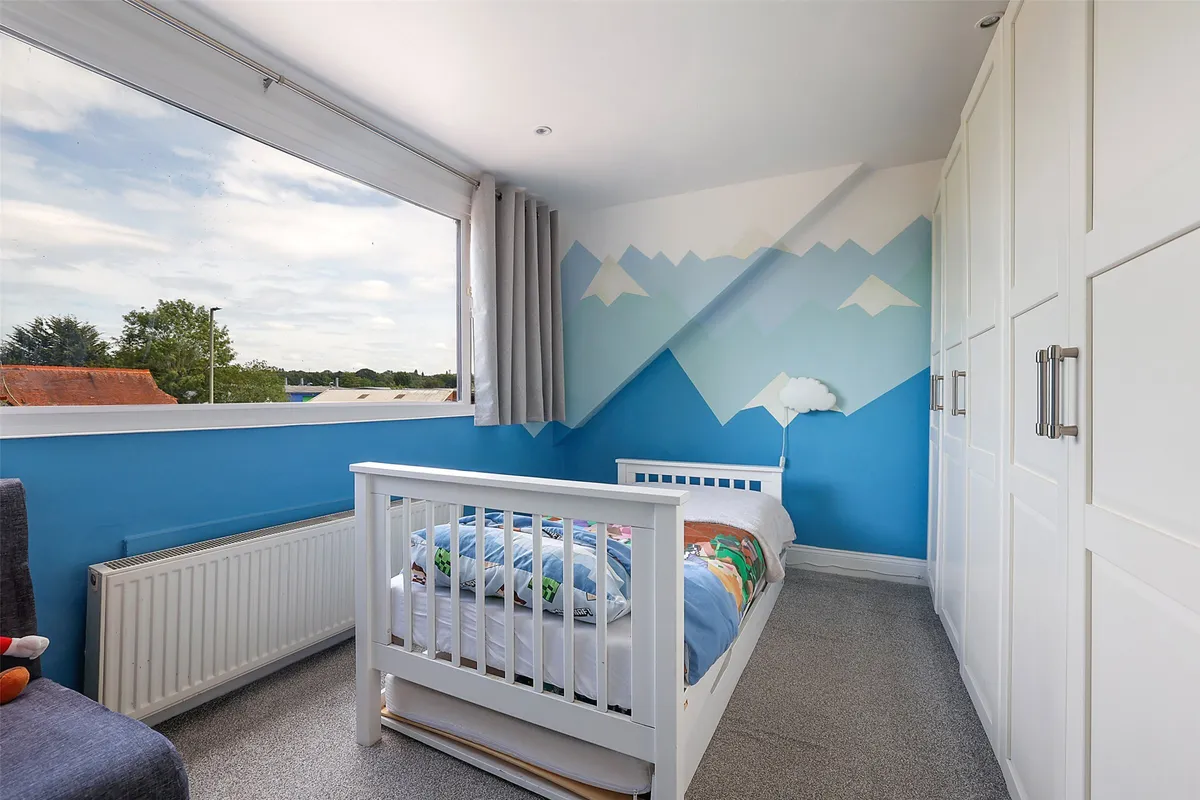Kingston Road, Leatherhead, Surrey, KT22