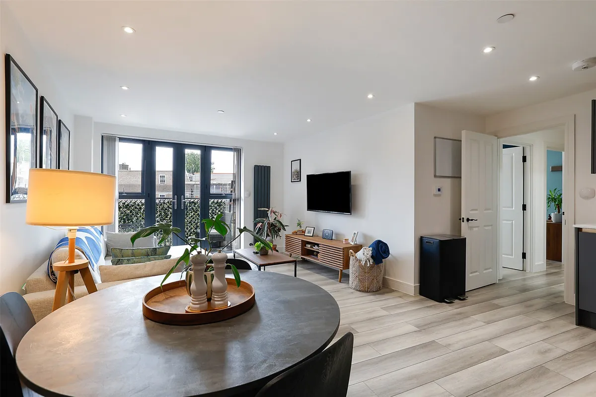 Bridge Street, Leatherhead, Surrey, KT22