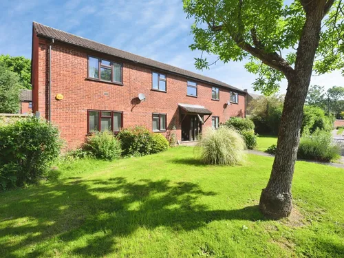 Dellfield, Wadesmill, Warephoto