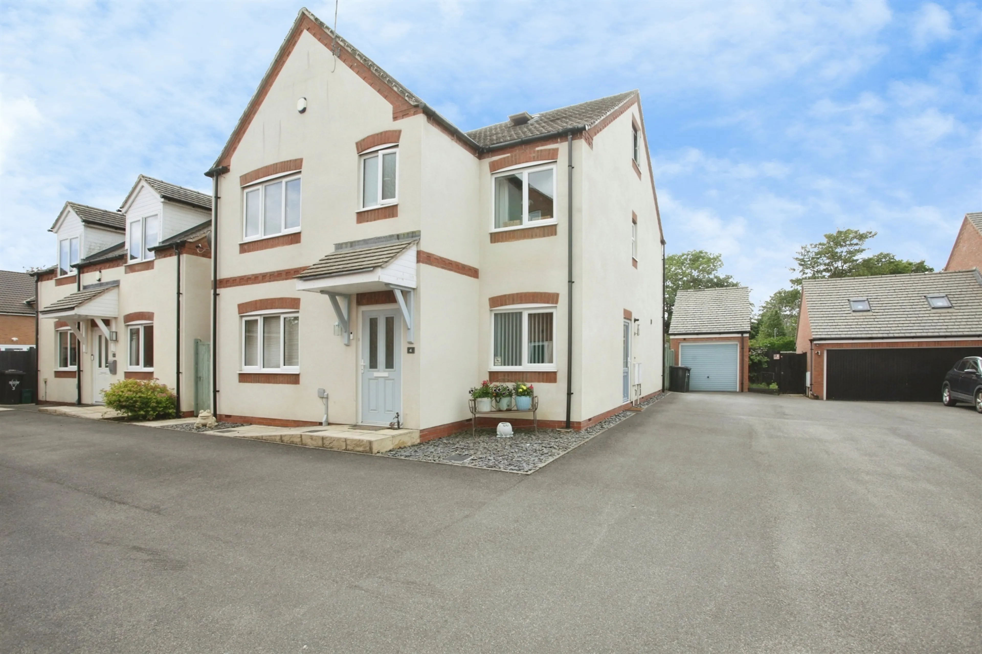 Property at Windmill Close, RUGBY