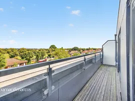 Ewell Road, Surbiton thumb 2