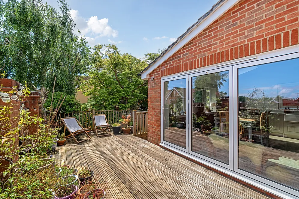 Burnham Road, Alton, GU34 photo 14