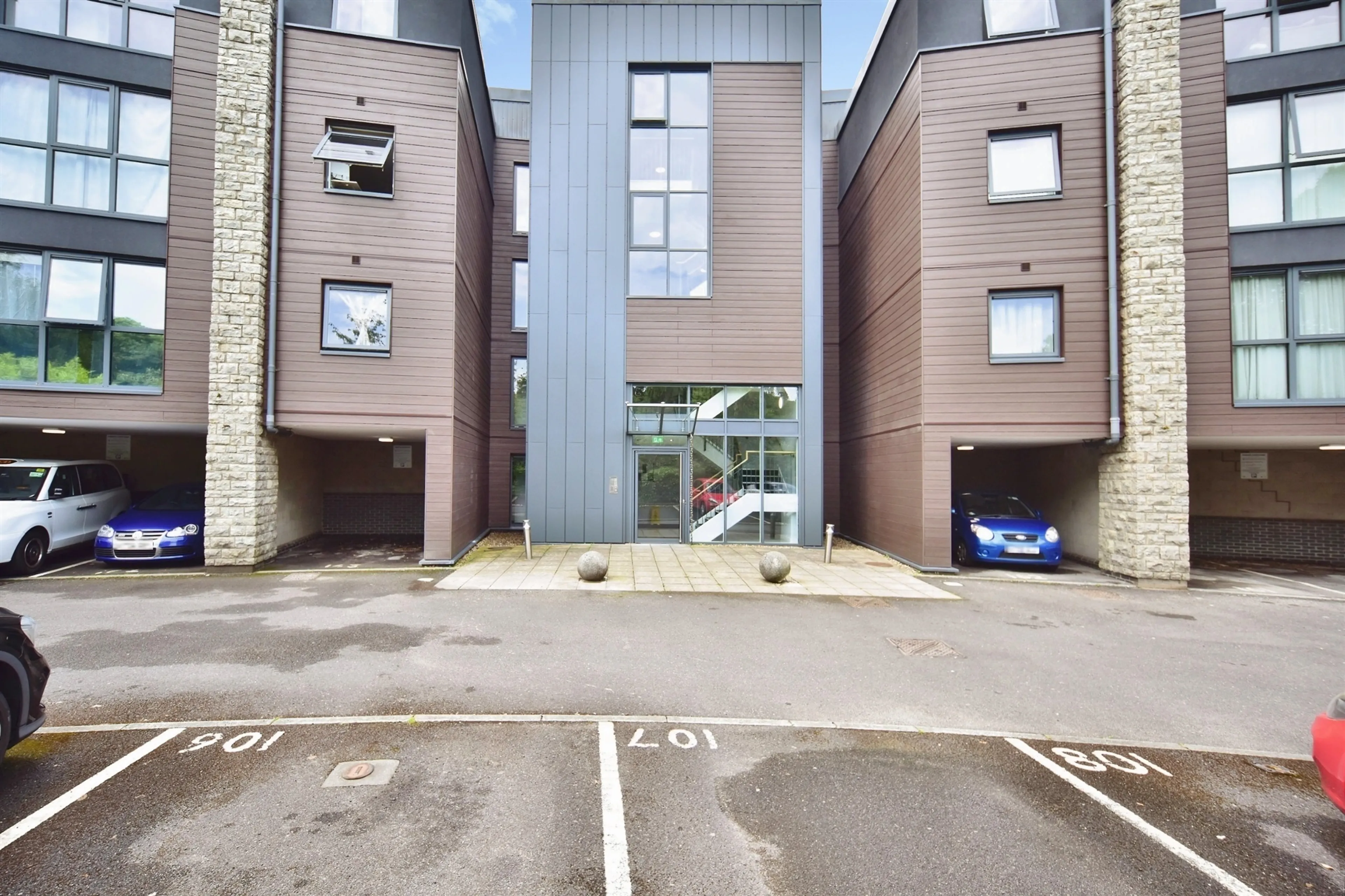 Property photo 0
