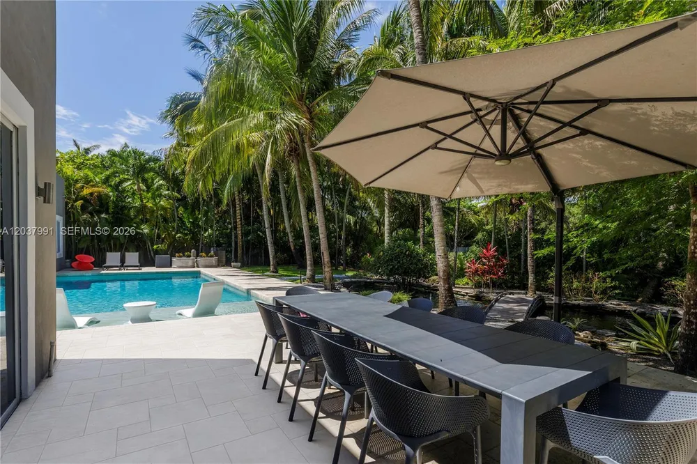 11900 Griffing Blvd, Biscayne Park, FL 33161