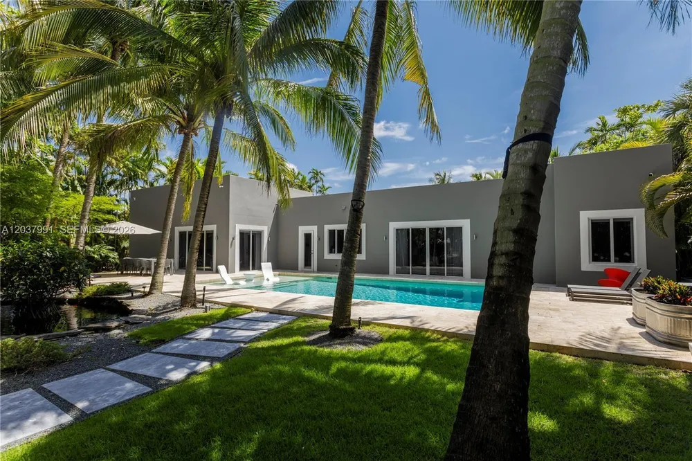 11900 Griffing Blvd, Biscayne Park, FL 33161