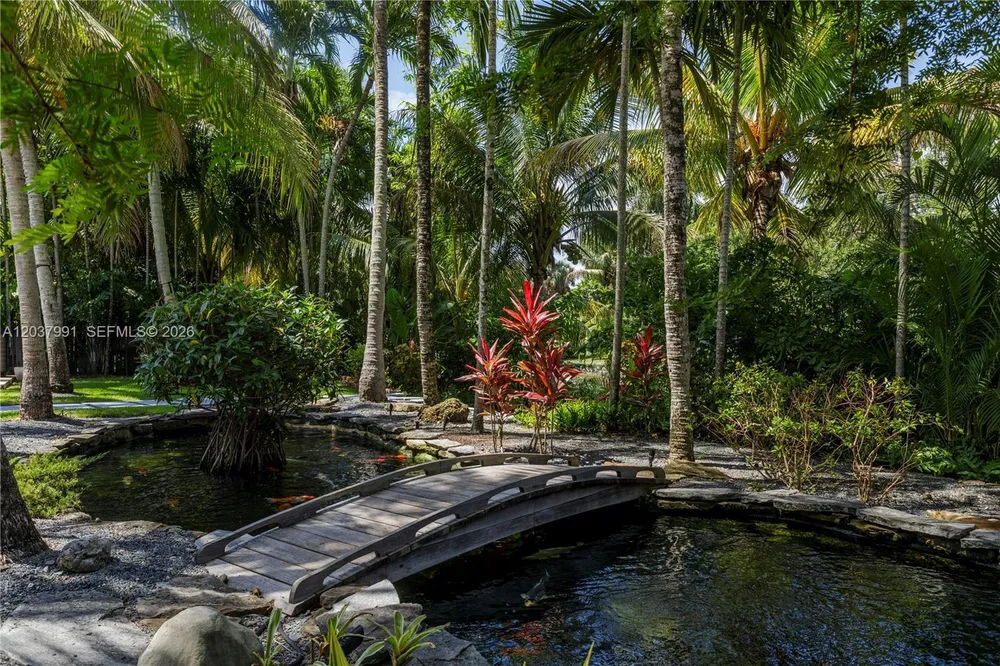 11900 Griffing Blvd, Biscayne Park, FL 33161