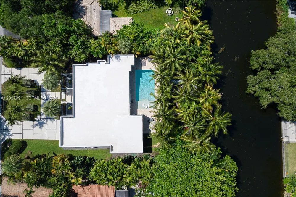 11900 Griffing Blvd, Biscayne Park, FL 33161