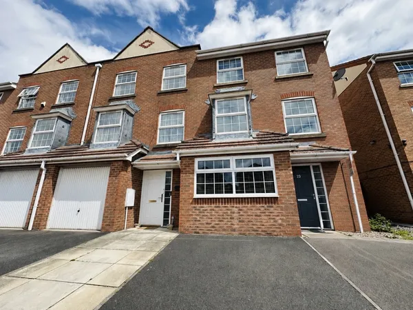 Bullrushes Close, Stoke-on-Trent, ST1