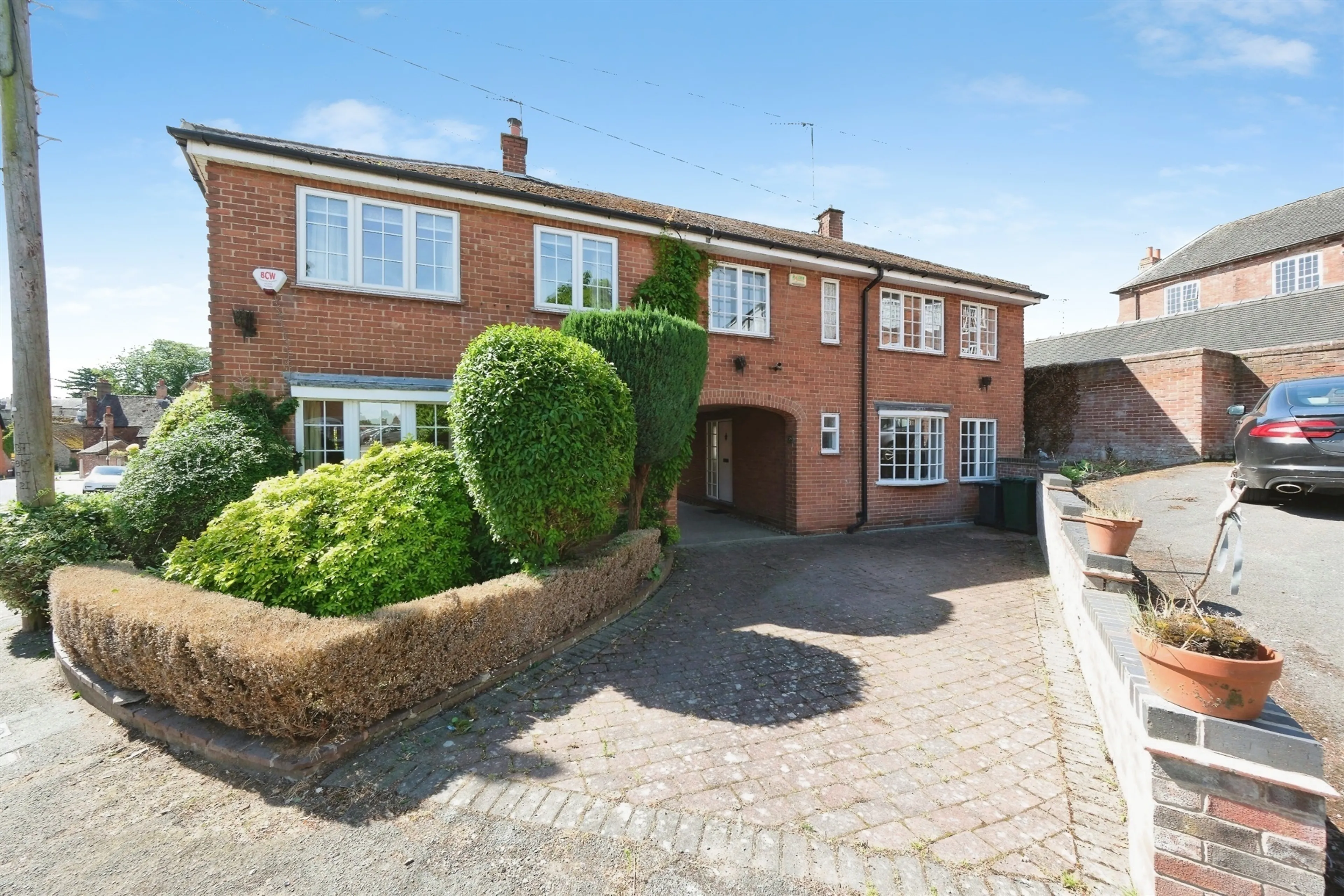 Property photo 0