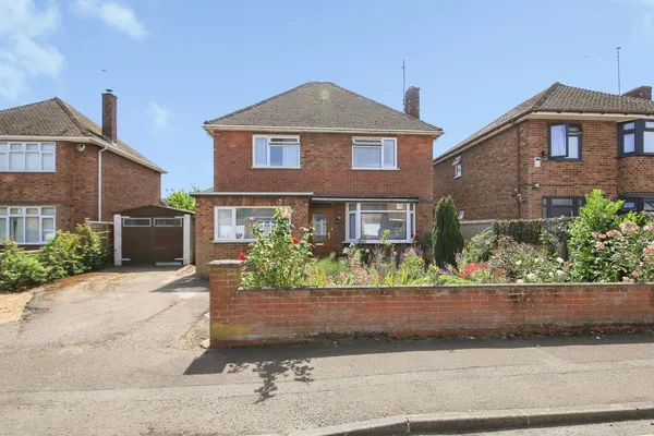 Charnwood Close, Peterborough, Cambri...