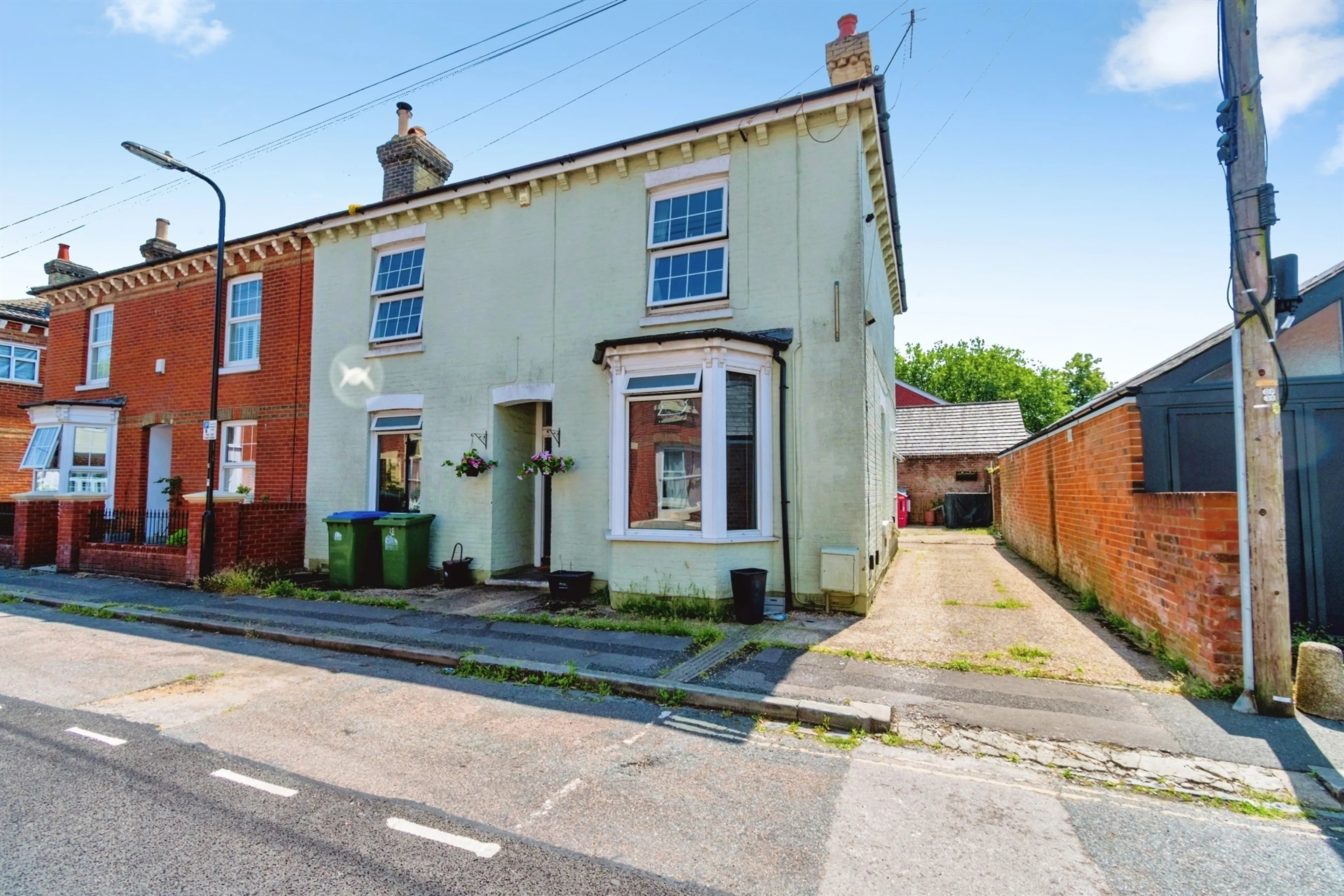 Property photo 0
