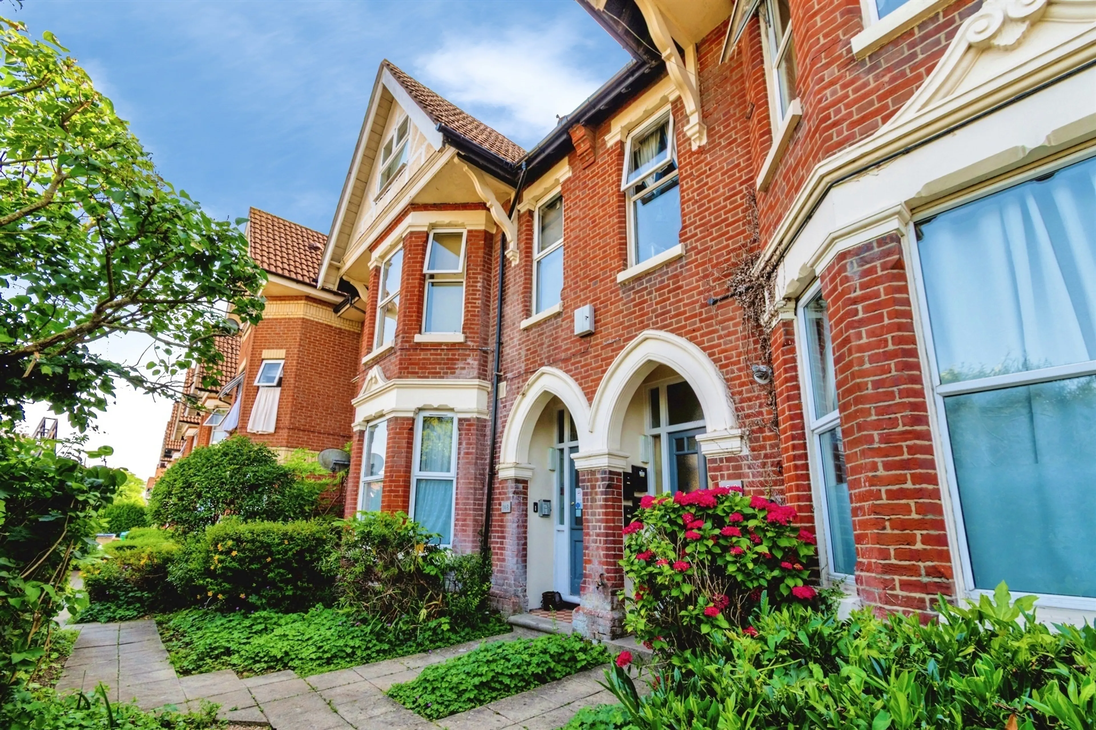Property photo 0