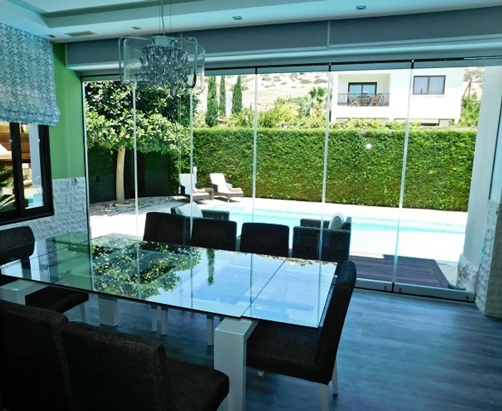 3 B/R Villa with mountain views : Peyia, Paphos