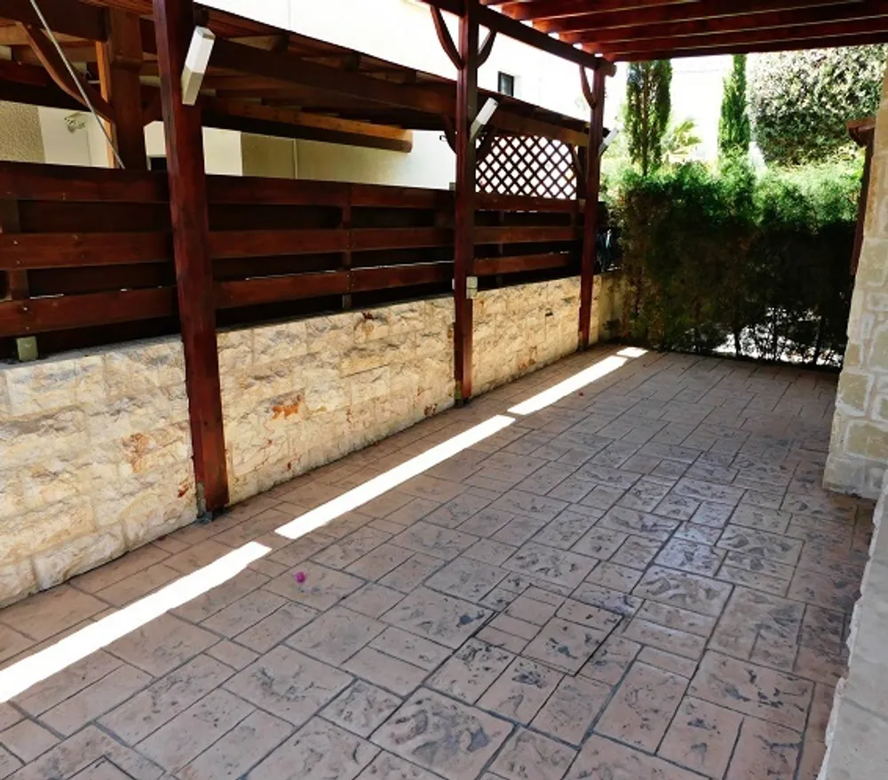 3 B/R Villa with mountain views : Peyia, Paphos