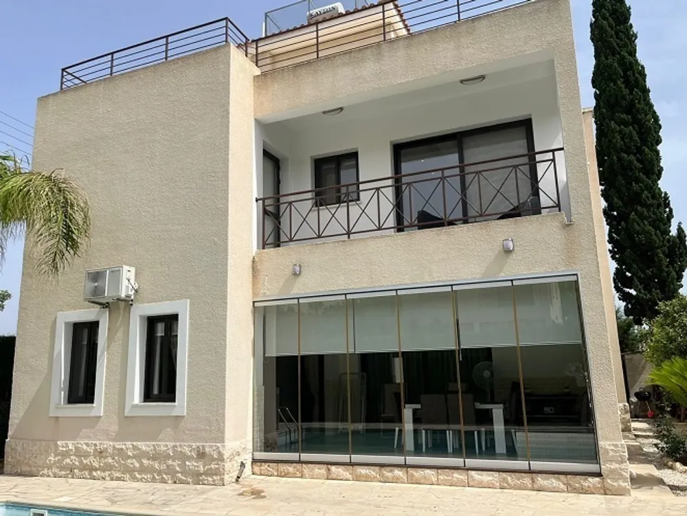3 B/R Villa with mountain views : Peyia, Paphos
