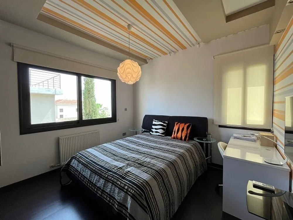 3 B/R Villa with mountain views : Peyia, Paphos