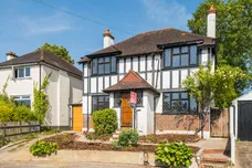 Kingsdown Avenue, South Croydon, CR2 photo 1