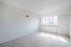 Kingsdown Avenue, South Croydon, CR2 photo 17