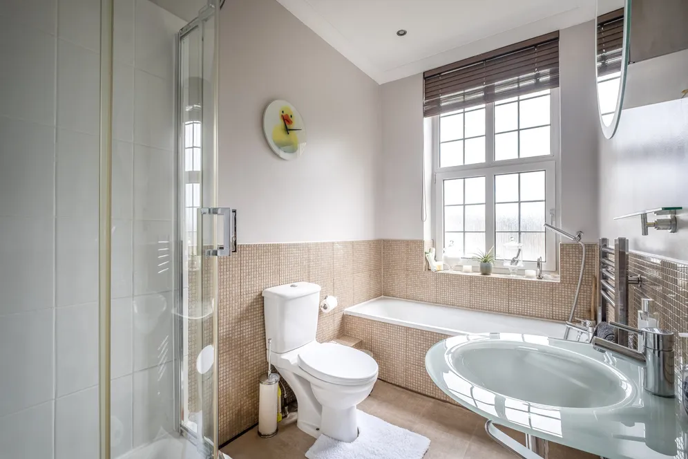 Putney Hill, London, SW15 photo 15
