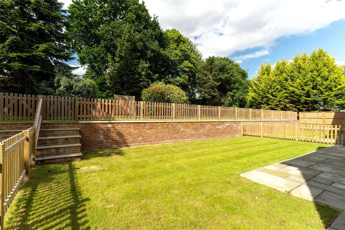 Doods Park Road, Reigate, Surrey, RH2
