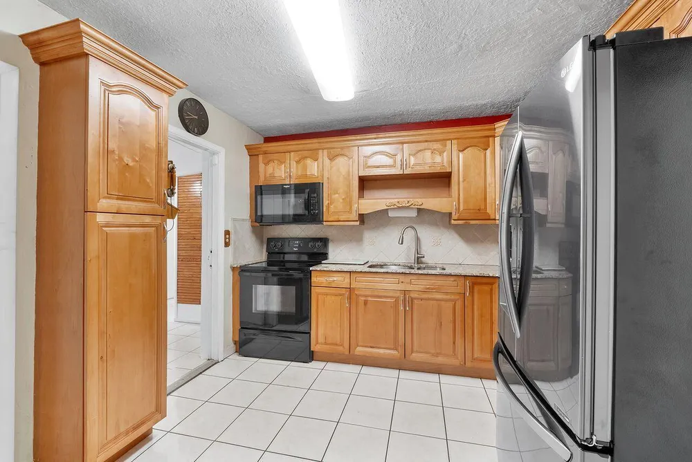 1302 SW 22nd Ave, Fort Lauderdale, FL 33312