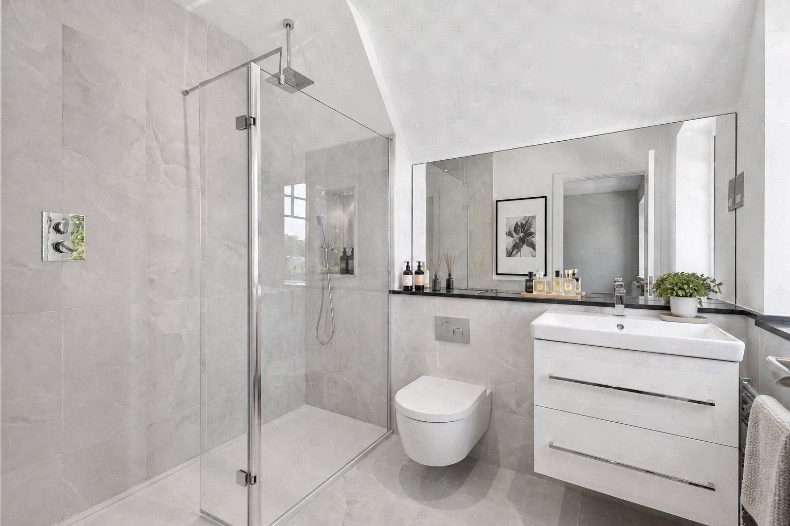 Brunswick Place, Weybridge, Surrey, KT13 Image 9
