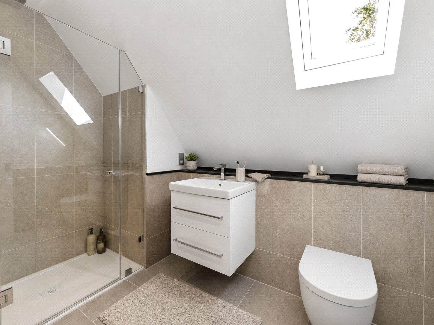 Brunswick Place, Weybridge, Surrey, KT13 Image 14
