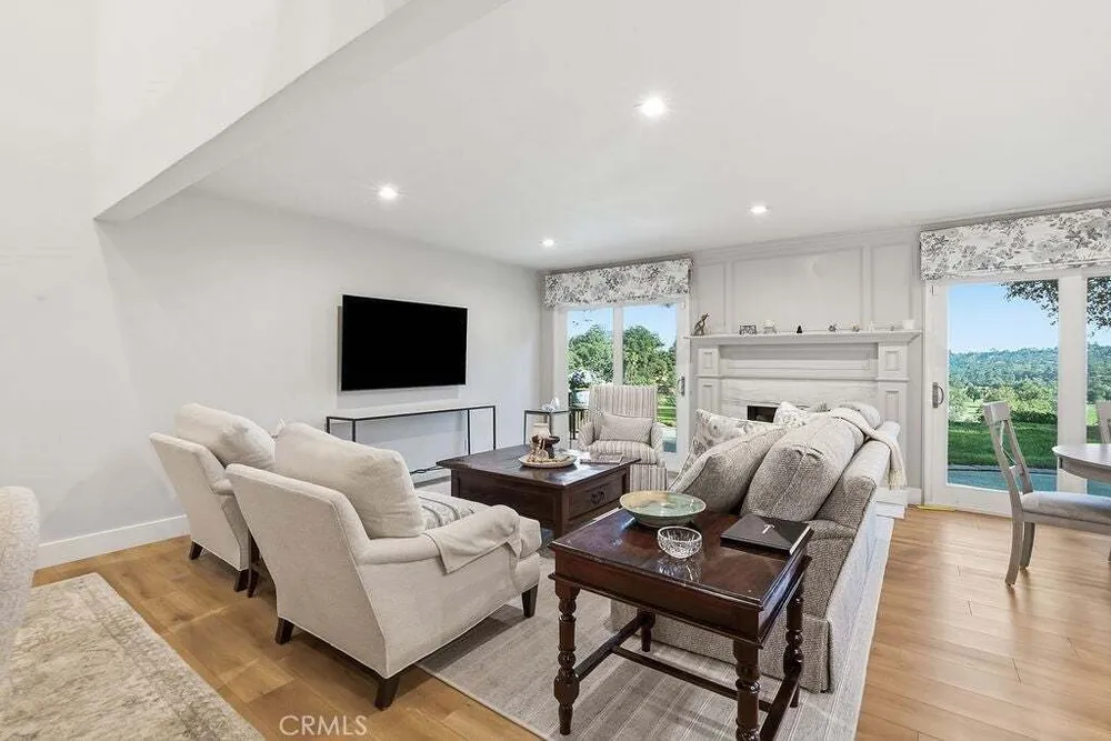 2021 Rosemont Ave, Pasadena, CA 91103