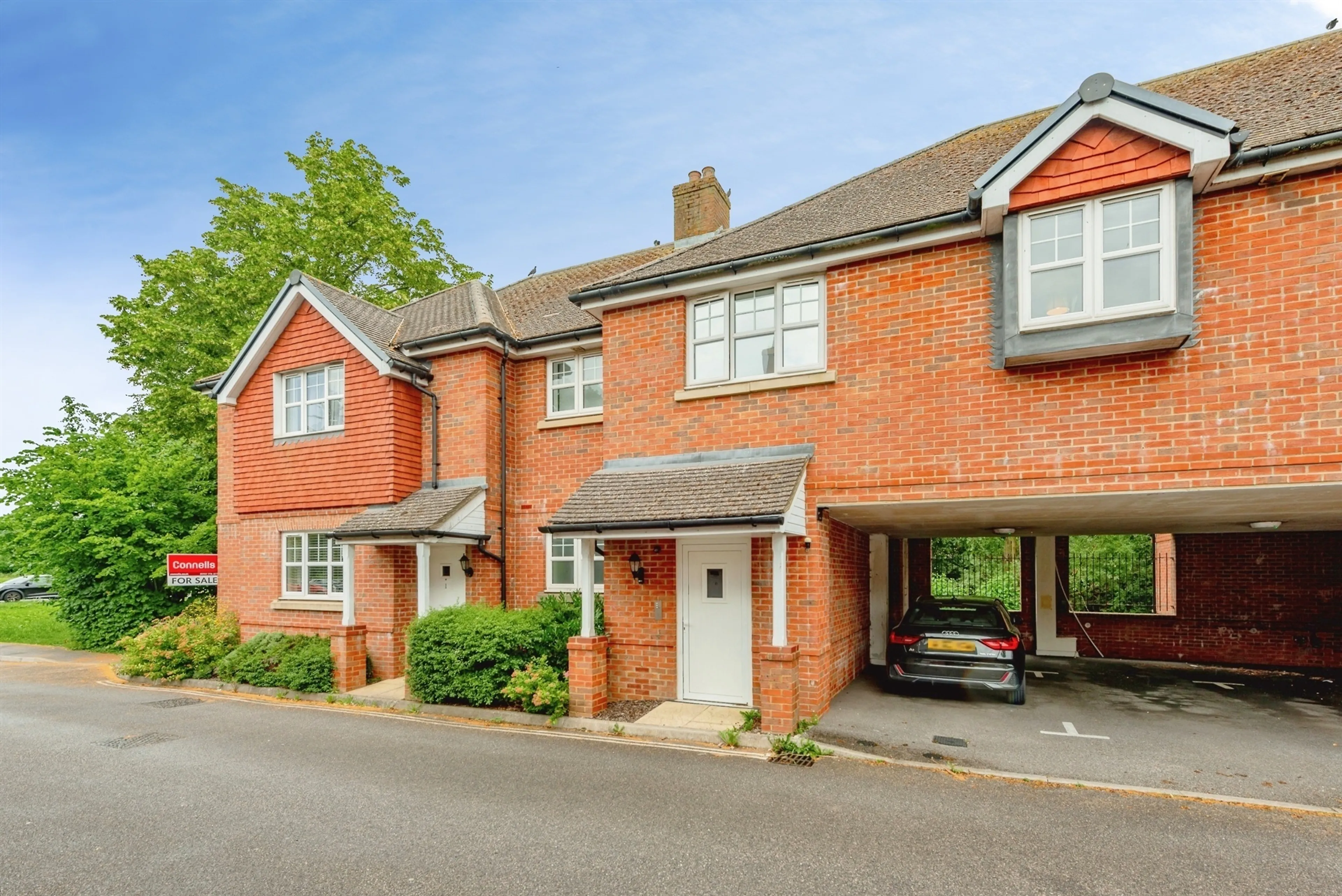 Property photo 0