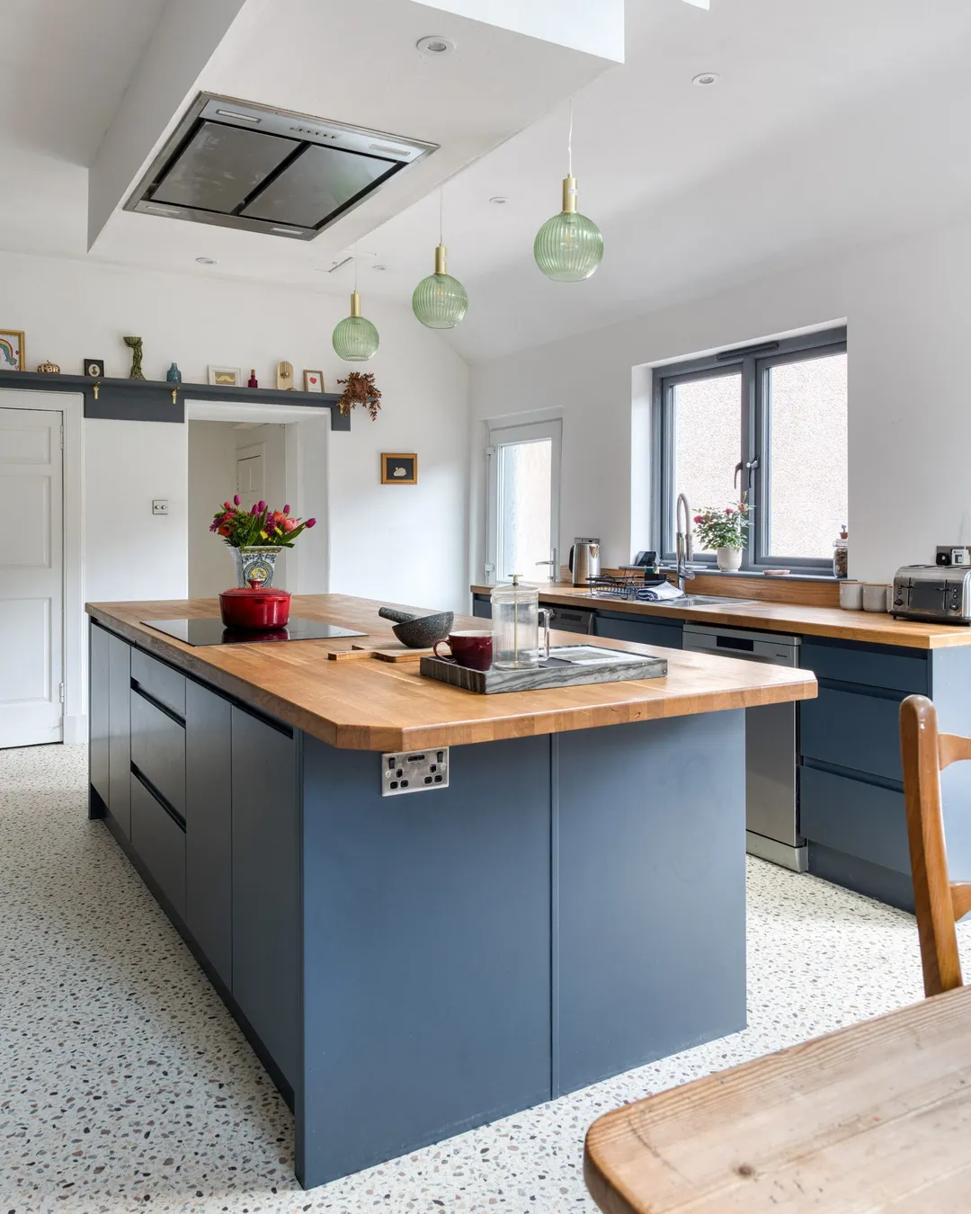 https://mr0.homeflow-assets.co.uk/files/photo/image/47681/3942/_x_/DSC_3363_HDR-69.jpg