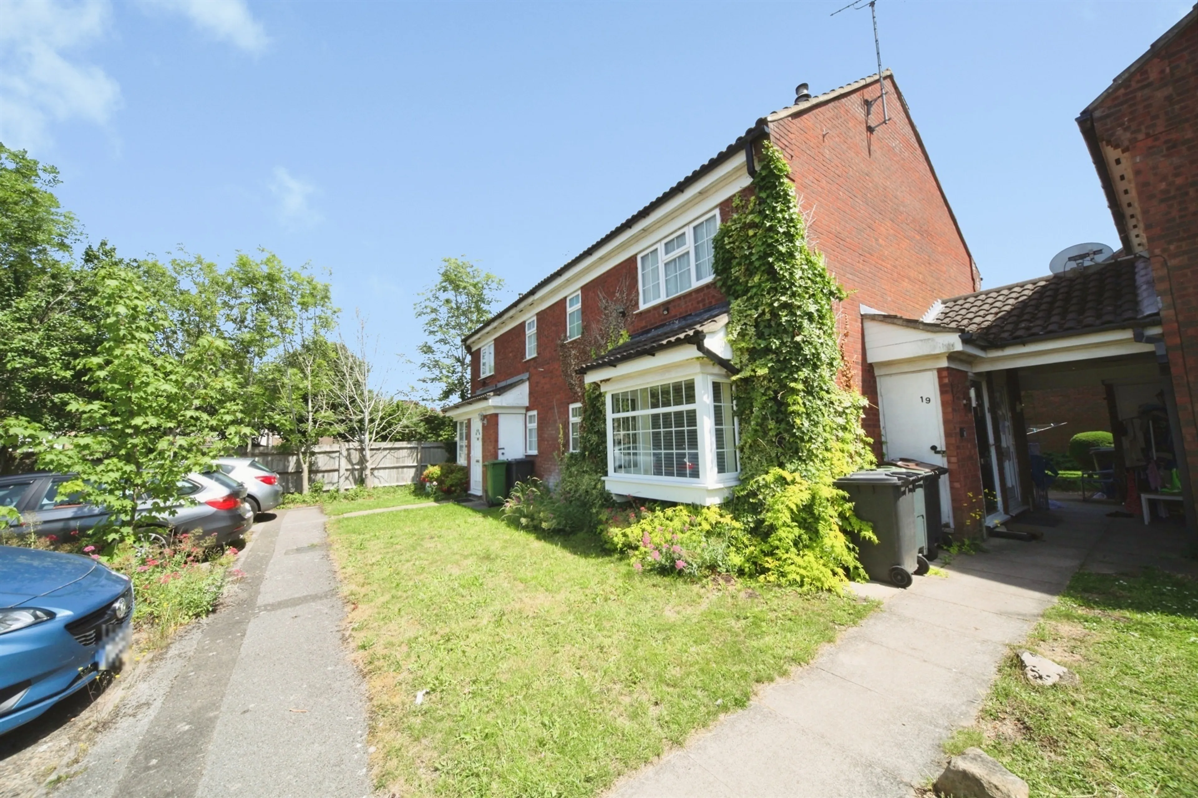 Property photo 0