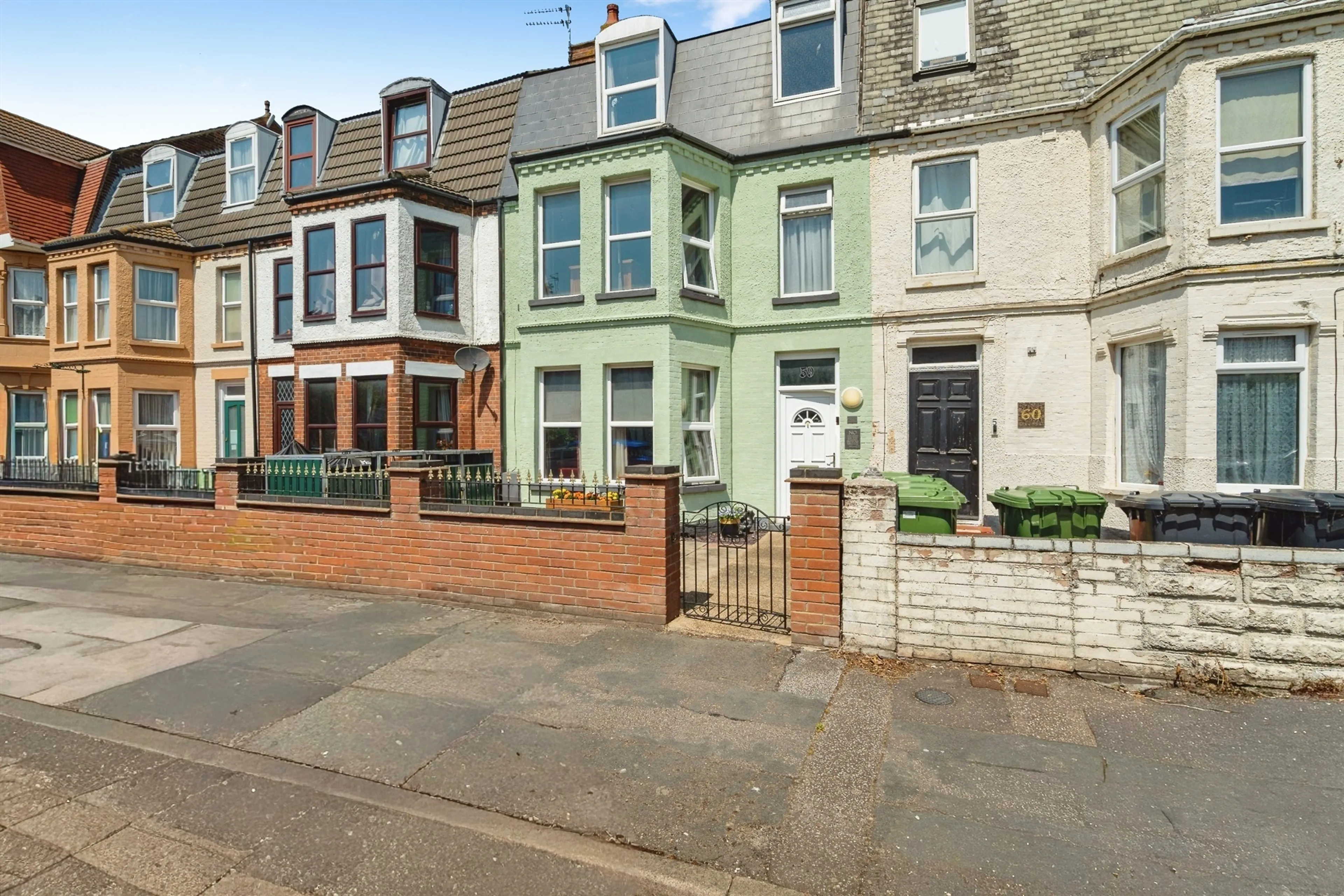 Property photo 0